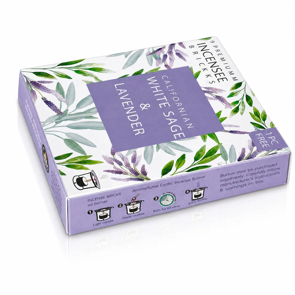 Briques d'encens Sauge blanche de Californie et lavande Aromafume, packaging rectangulaire blanc illustré de feuillages et fleurs avec carré et tranche violette.