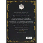 Quatrième de couverture du livre Sorcellerie : Embrassez la sorcière qui sommeille en vous, présentant le texte d'introduction sous une pleine lune, encadré de liserés dorés sur fond noir.