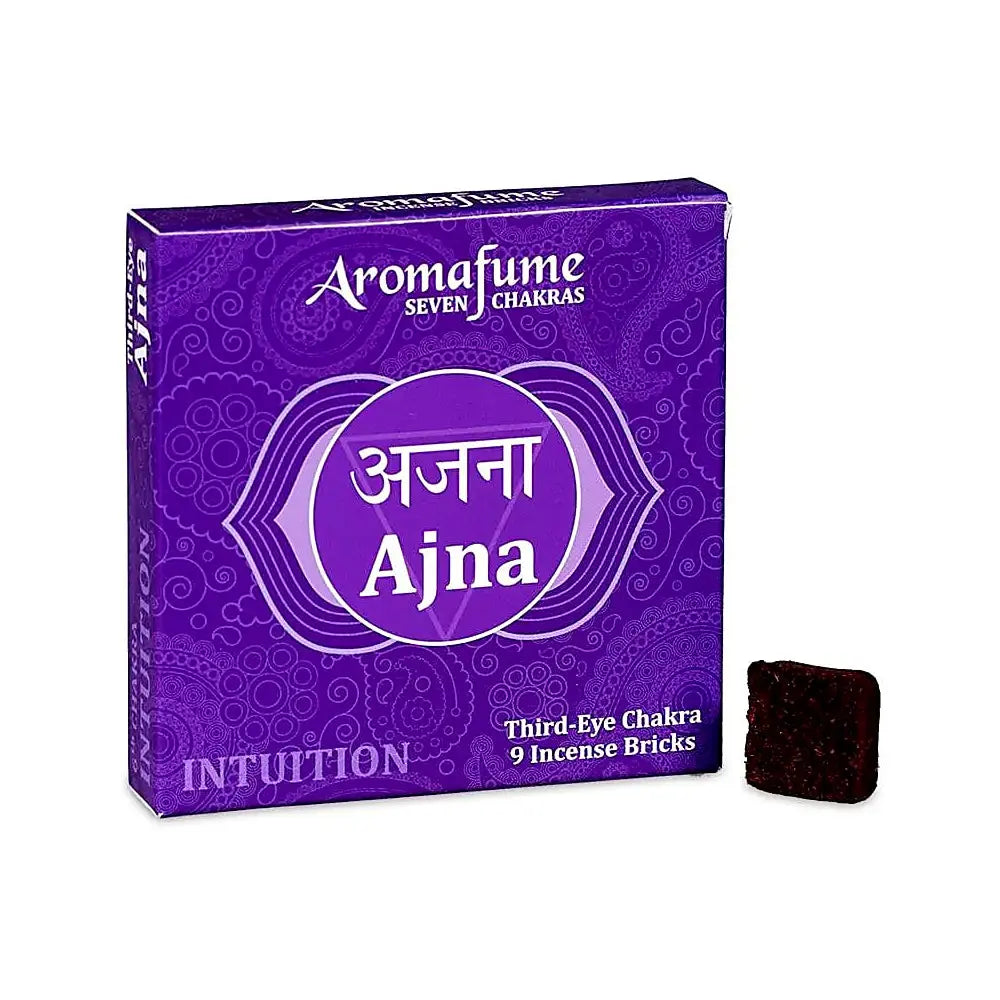 Encens en briques Aromafume, emballage violet Ajna avec mentions « Seven Chakras » et « Third-Eye Chakra 9 Incense Bricks », brique noire à côté.