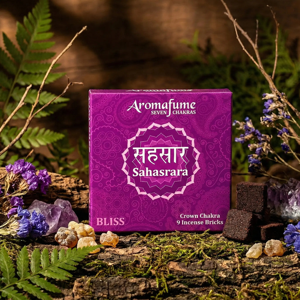 Boîte violette Briques d'Encens Chakra 7 Coronal Sahasrara avec carrés d'encens posés sur écorce pour rituel
