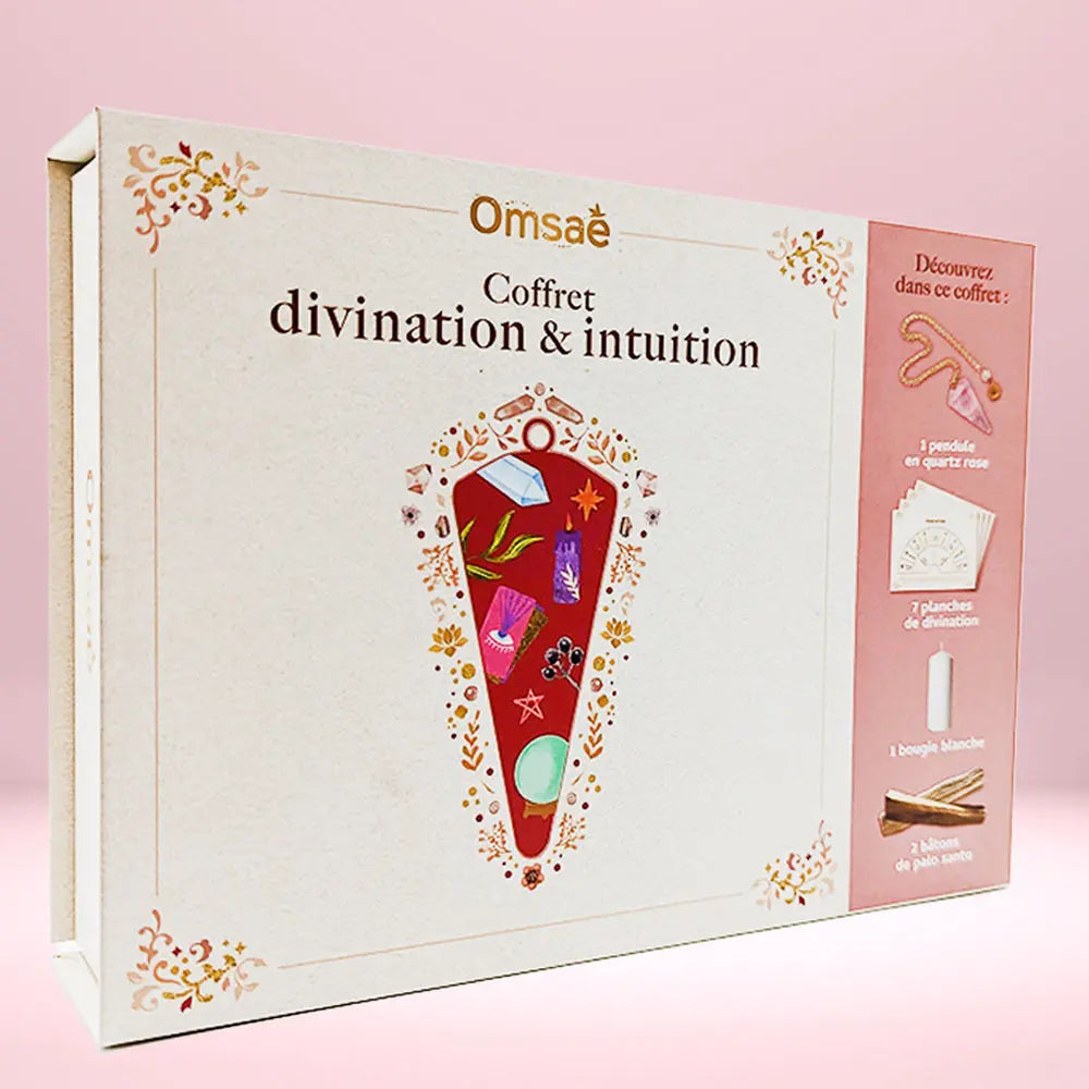 Coffret divination & intuition Omsaé avec pendule quartz rose, bougie, palo santo et planches beiges.