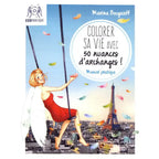 Illustration : femme ailée sur une balançoire au-dessus de Paris avec la Tour Eiffel et des plumes colorées.