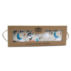 Coussin chauffant panda aux grains de lavande dans son emballage carton avec fenêtre transparente.
