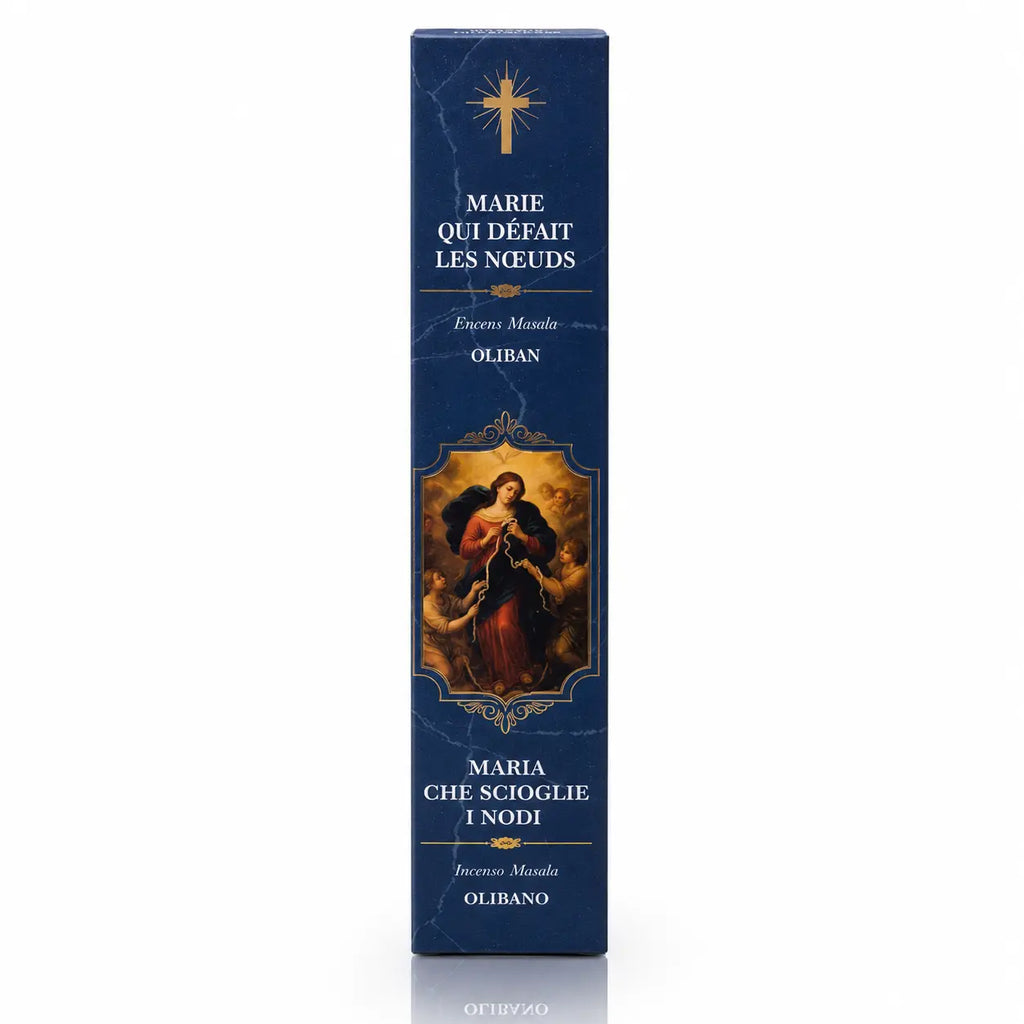 Encens religieux Marie qui défait les nœuds présenté dans un étui cartonné rectangulaire bleu roi marbré, orné de la peinture de la Vierge Marie, d'une croix dorée et de lettrages blancs.