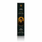 Encens religieux Saint Charbel conditionné dans un étui cartonné rectangulaire vert foncé marbré, orné du portrait du Saint, d'une croix rayonnante dorée et de lettrages blancs.