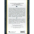 L'Oracle des Kami et Yôkai dévoilant son texte de présentation au verso sur un fond blanc bordé de motifs graphiques bleu marine.