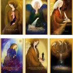L'Oracle Vibratoire des Anges illustré par six cartes aux couleurs chaudes et spirituelles représentant des figures angéliques telles que « L'Ange de Vie », « Le Scribe » ou « Les Trois Anges ».