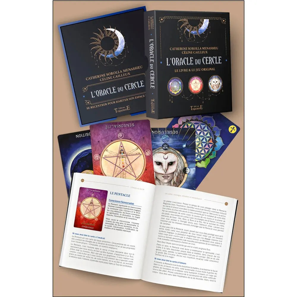L'Oracle du Cercle illustré par six cartes divinatoires aux thématiques symboliques comme la fleur de vie, le pentagramme ou la chouette sur un fond noir.