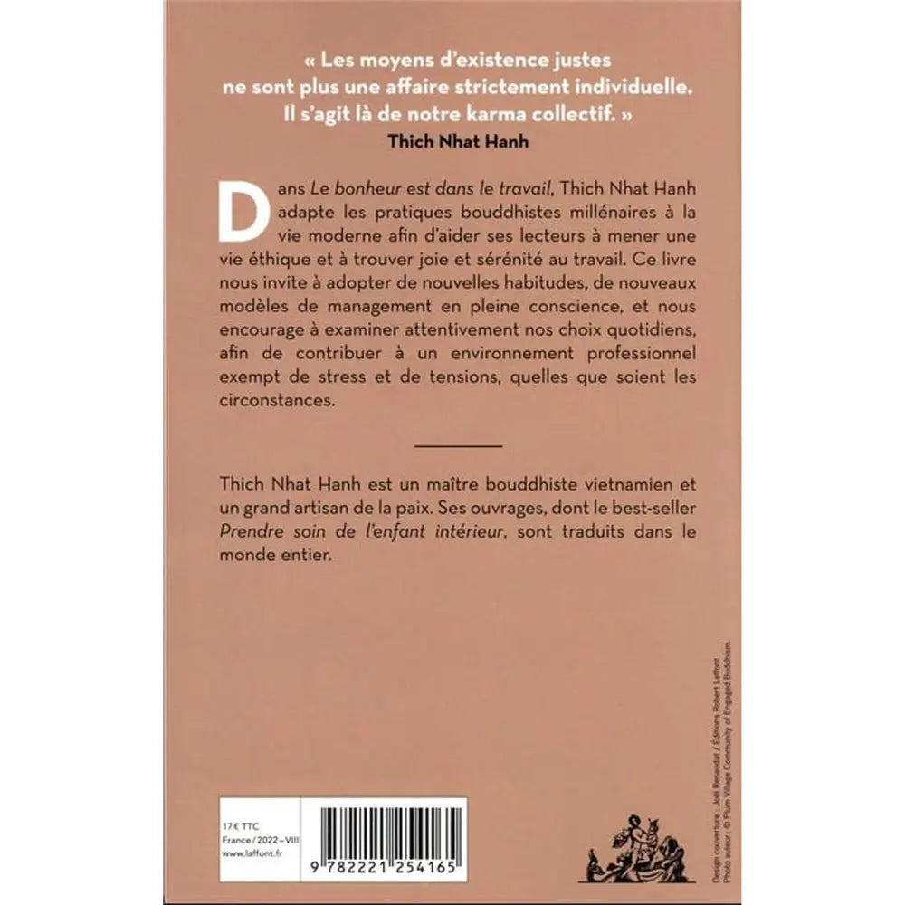 Le bonheur est dans le travail illustré par le verso de sa couverture présentant un résumé de l'ouvrage et une courte biographie de l'auteur sur un fond uni de couleur marron clair.