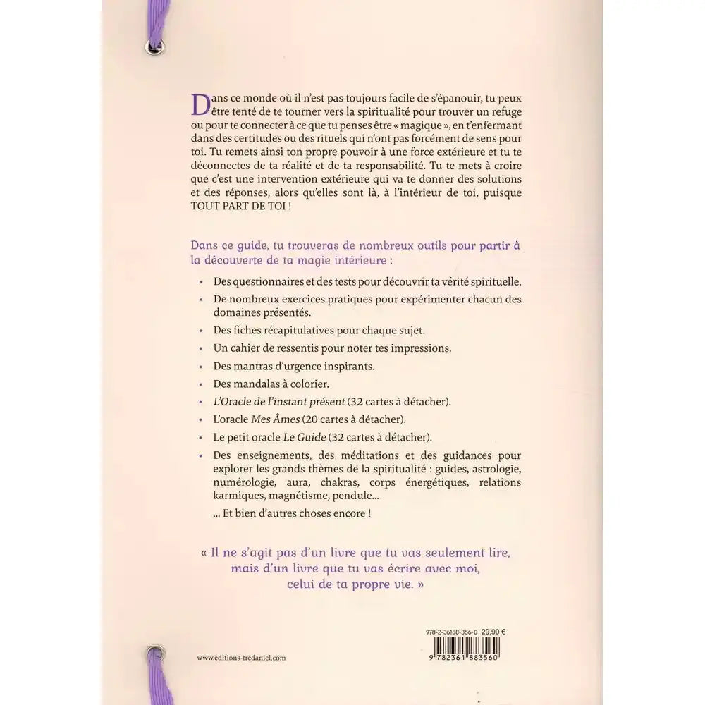 Le Guide du Lightworker illustré par le verso de sa couverture présentant un résumé de l'ouvrage sous forme de liste sur fond crème, complété par un ruban élastique violet.