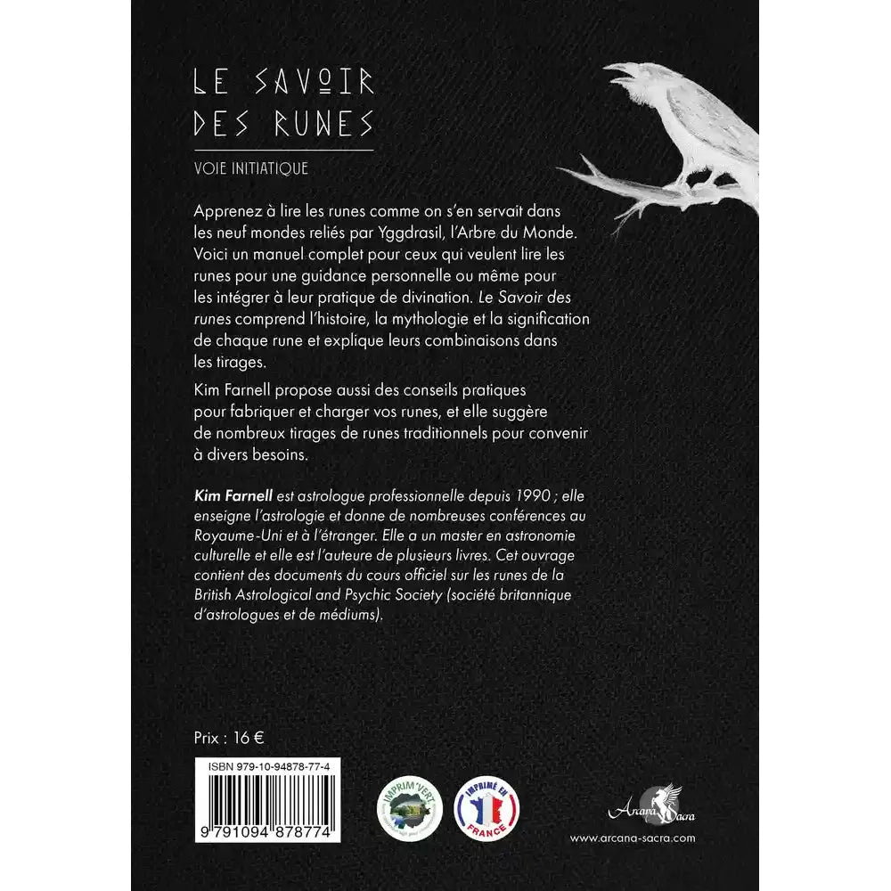 Quatrième de couverture du livre Le Savoir des Runes, fond noir texturé avec résumé, illustration d’un corbeau blanc et code-barres en bas.