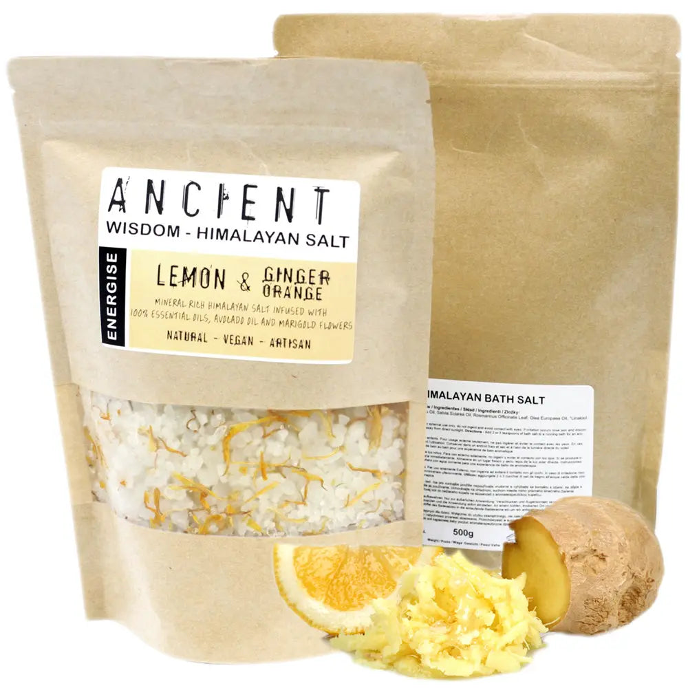 Sachet kraft de Sel de bain Himalaya Énergisant citron gingembre avec cristaux blancs et pétales jaunes.