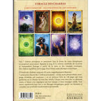 L'Oracle des Chakras présentant au verso huit cartes aux illustrations mystiques colorées sur un fond crème texturé.