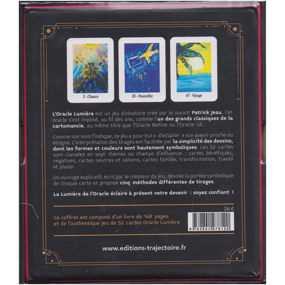 L'Oracle Lumière illustré par le verso de son coffret noir présentant trois cartes nommées « Chance », « Nouvelles » et « Voyage » aux couleurs vives et symboliques.
