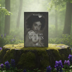 Coffret noir et blanc L'Oracle des Ombres de Marion B. posé sur une souche, illustré d'un portrait de femme couronnée avec un serpent blanc autour du cou.