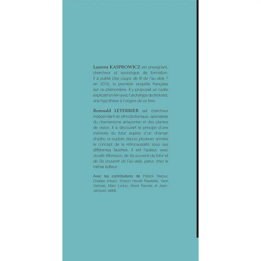 Une page intérieure du livre Phénomènes présente les biographies des auteurs Laurent Kasprowicz et Romuald Leterrier sur un fond uni bleu turquoise.