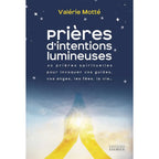 Couverture du livre Prières d'Intentions Lumineuses montrant deux mains jointes éclairées sur fond de ciel nocturne étoilé.
