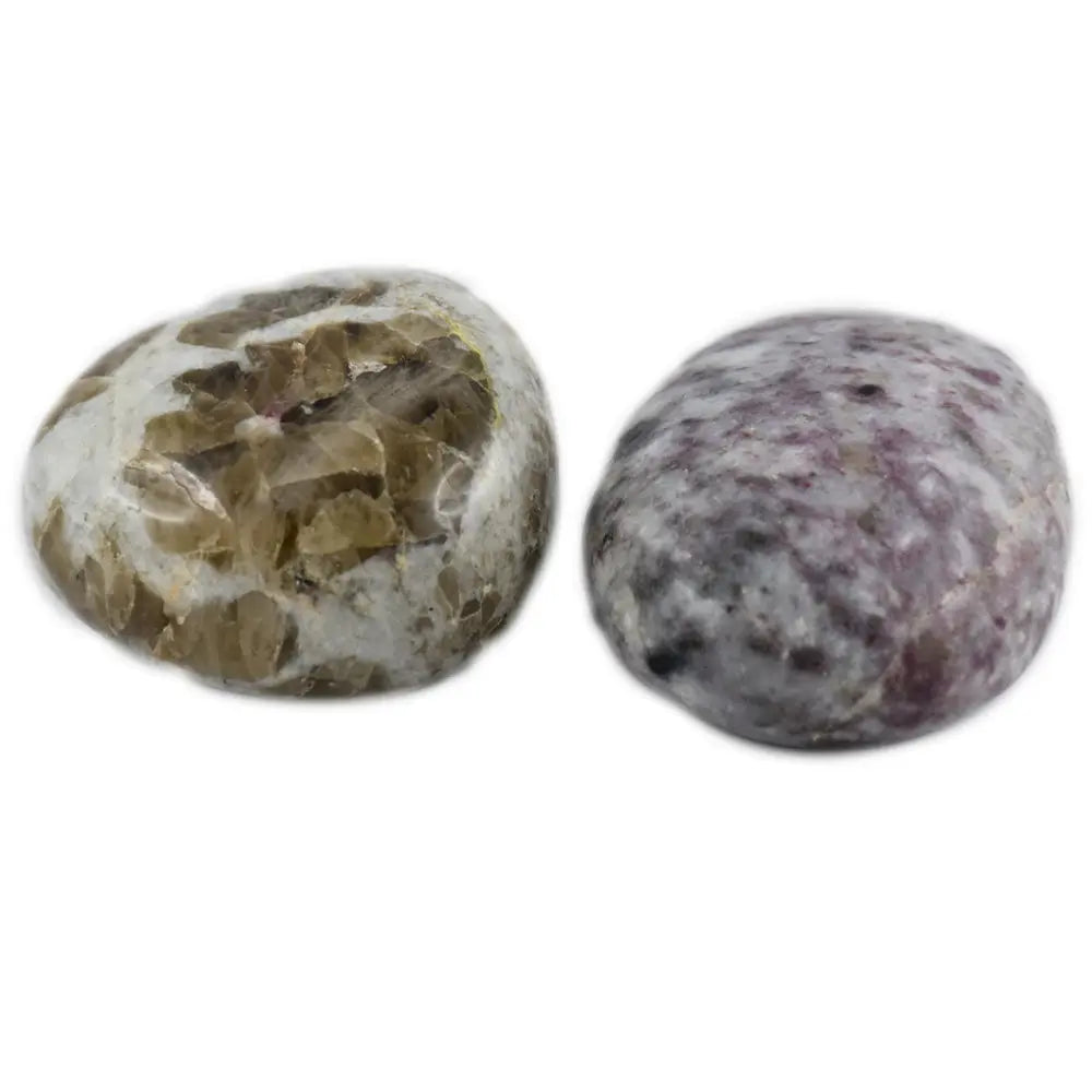 Deux gros galets de Rubellite (Tourmaline rose) polie aux nuances de rose, blanc et brun.