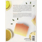 Quatrième de couverture du livre Savons naturels à faire soi-même, présentant le texte descriptif sur fond blanc avec un savon bicolore.